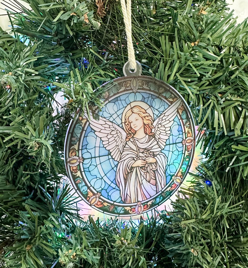 Stained Glass-Inspired Round Christmas Ornament