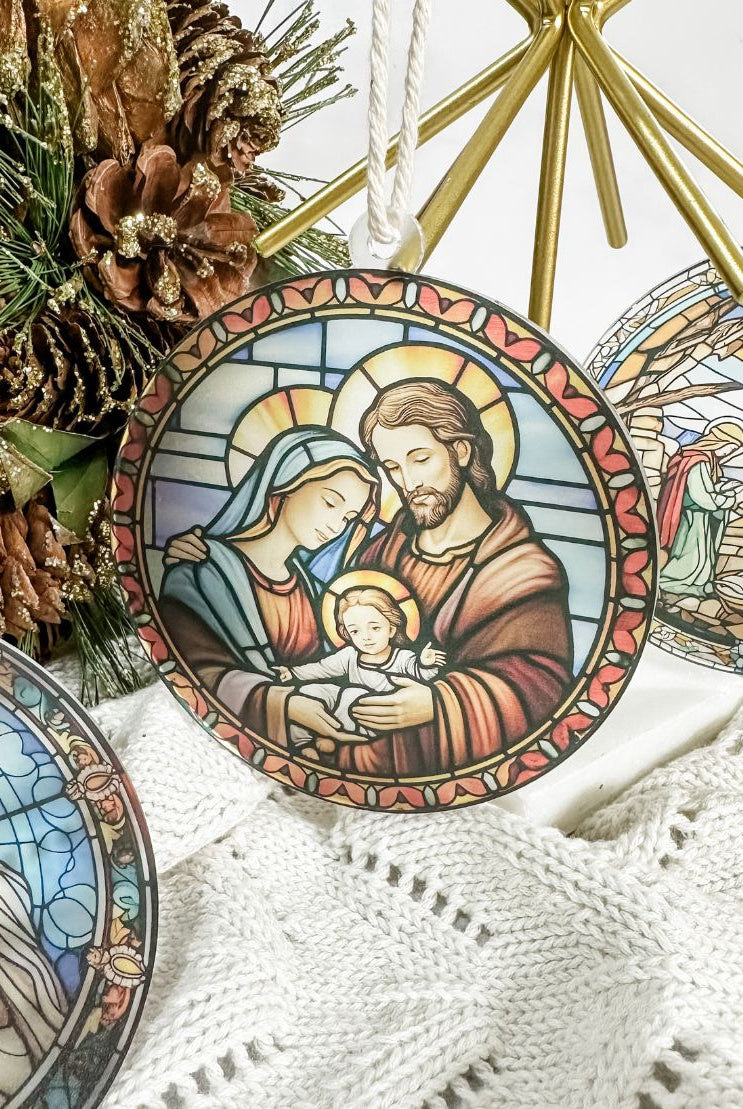 Stained Glass-Inspired Round Christmas Ornament