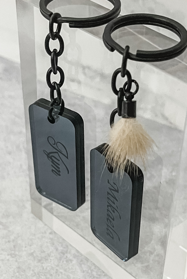MirrorMe Bold Personalised Keyring