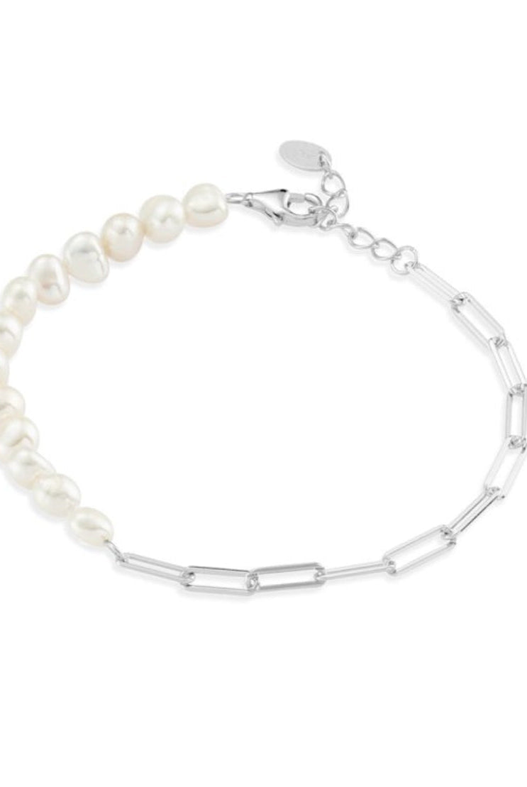 Oblong & Pearl Bracelet